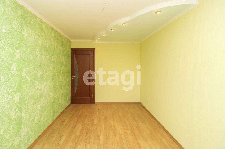 4-комн квартира Шиллера, 22