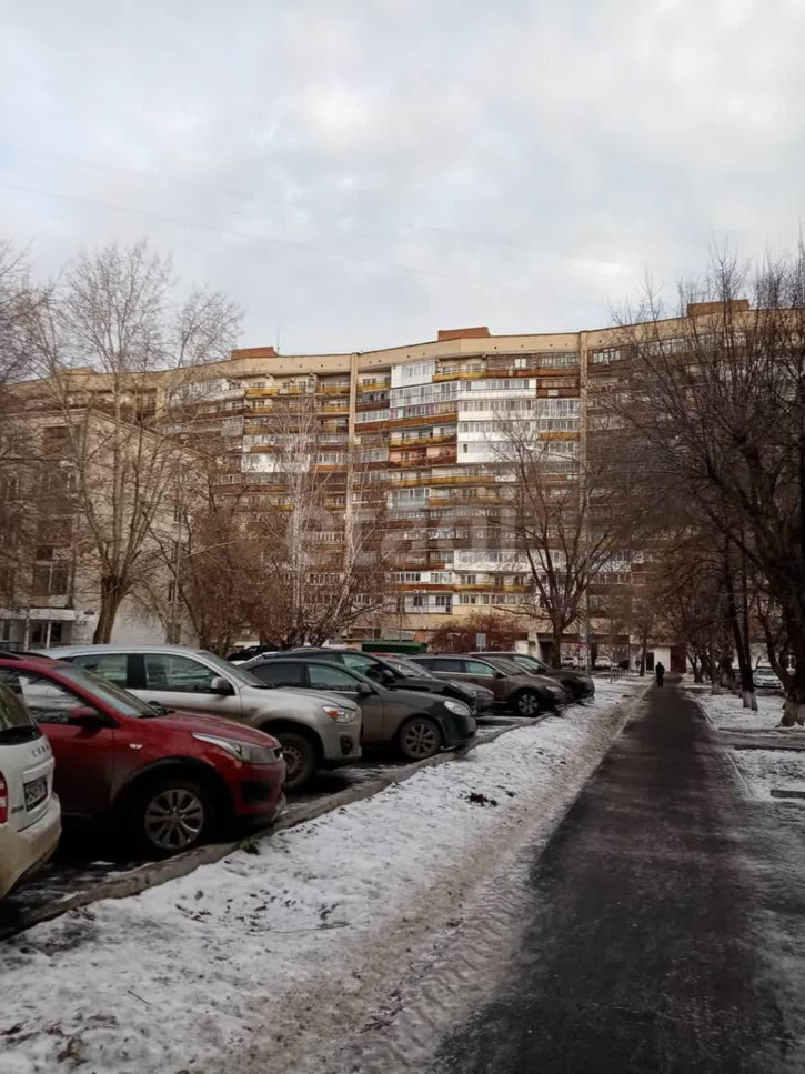 3-комн квартира Карская, 36