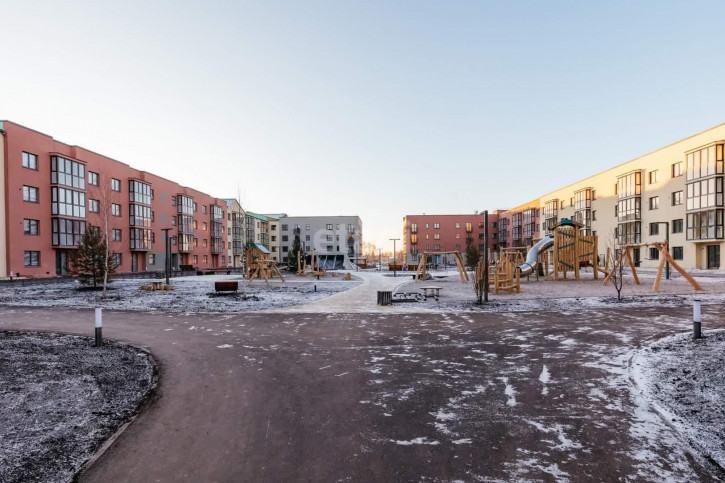 2-комн квартира в новом доме Александра Звягина, 10