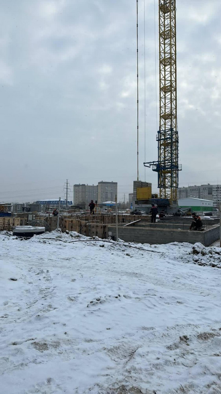 2-комн квартира в новом доме Героев космоса, 11