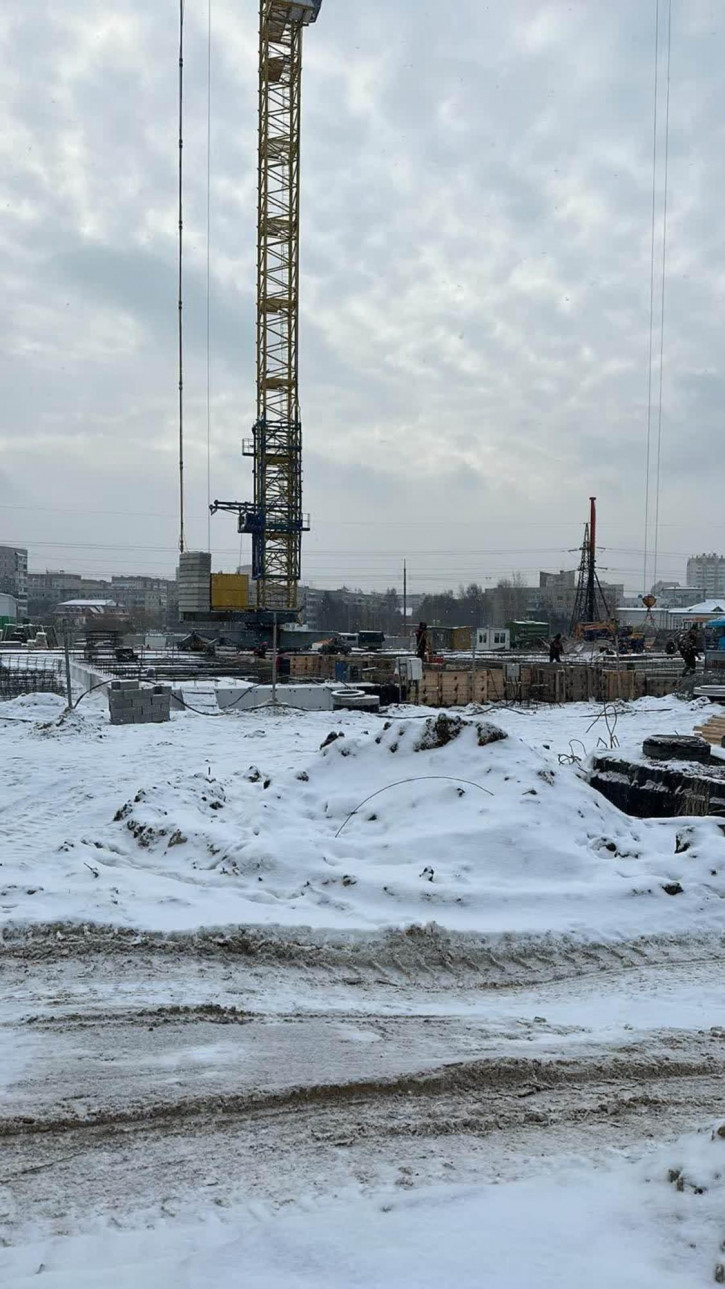 2-комн квартира в новом доме Героев космоса, 11
