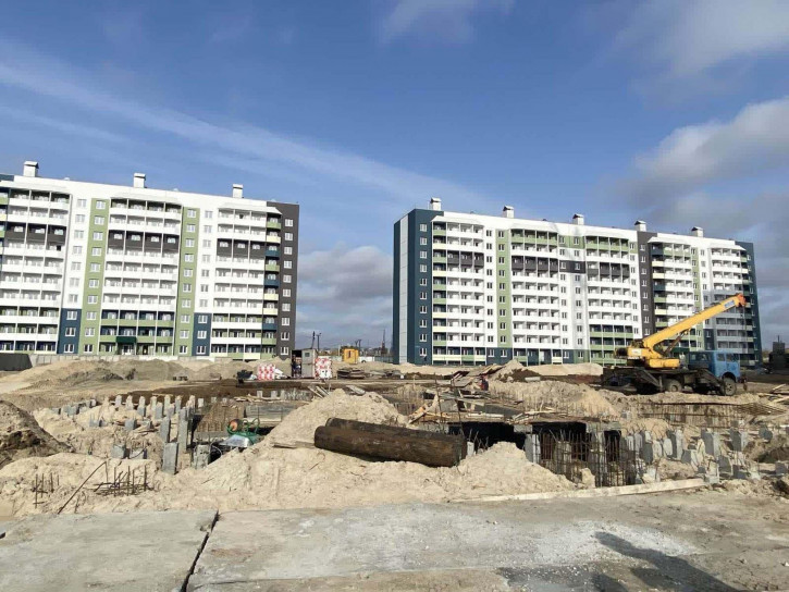 2-комн квартира в новом доме Героев космоса, 11