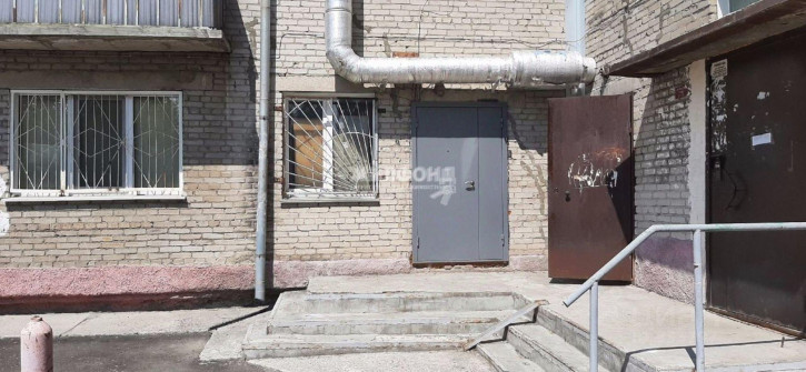 Торговое помещение улица Ватутина, 28,  д. 28 Торговое помещение улица Ватутина, 28,  д. 28