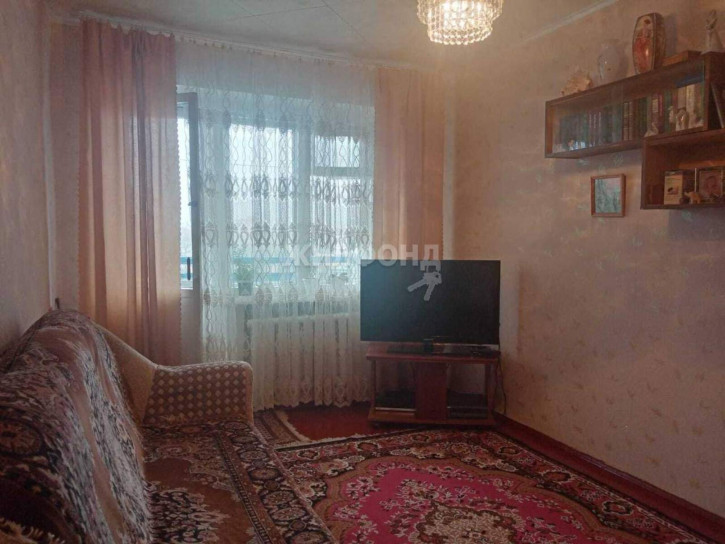 3-комн квартира Строителей улица, д.7