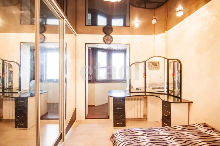3-комн квартира Магистральная, 53
