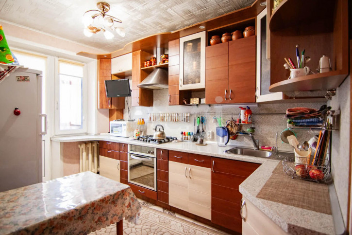 3-комн квартира Магистральная, 53