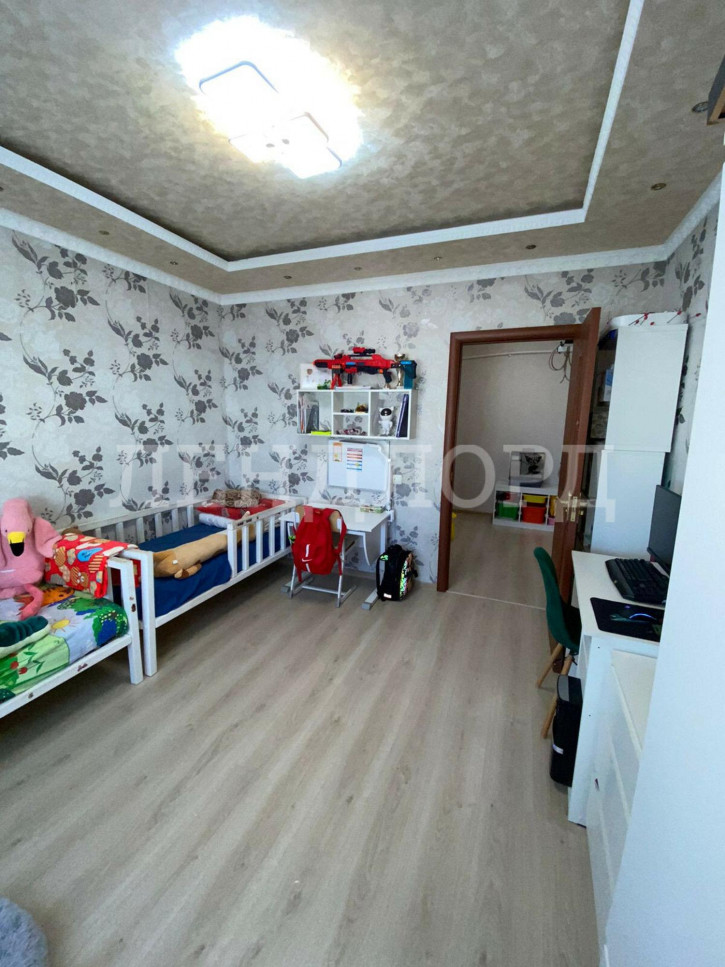 2-комн квартира улица Северный Массив, 11