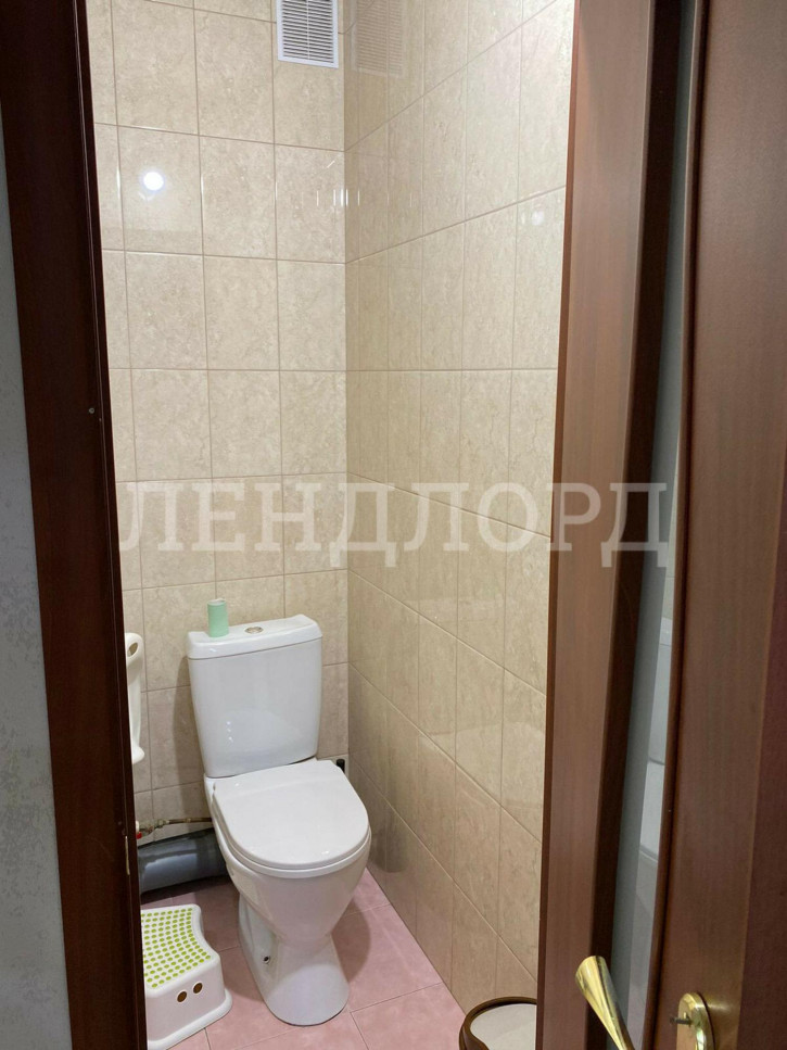 2-комн квартира улица Северный Массив, 11