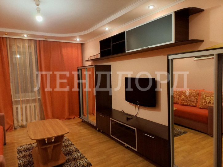 2-комн квартира улица Добровольского, 8/2