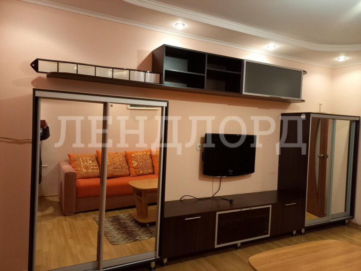 2-комн квартира улица Добровольского, 8/2