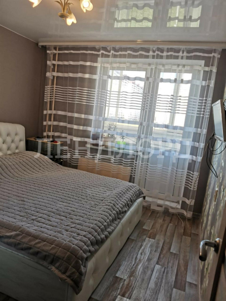3-комн квартира улица Петренко, 18