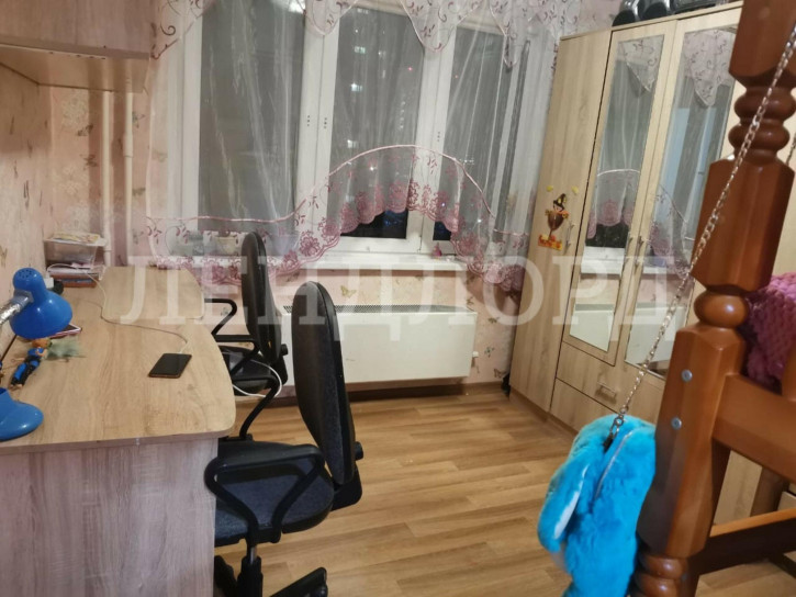 3-комн квартира улица Петренко, 18