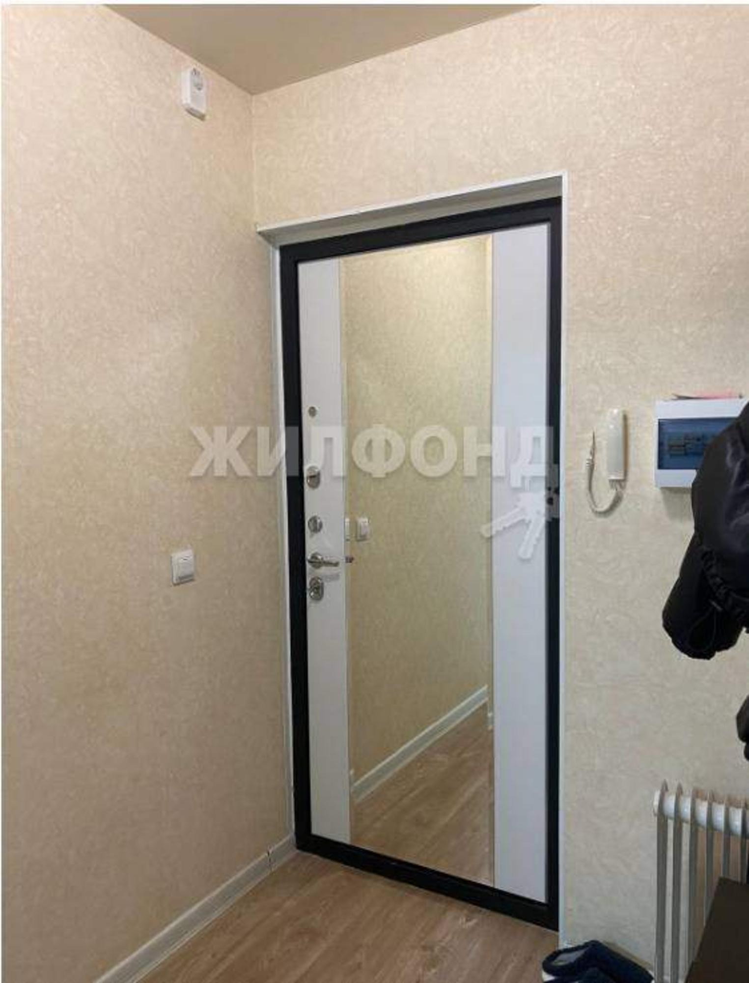 Купить квартиру за 8 800 000 рублей на Тепличная улица, д.75к1