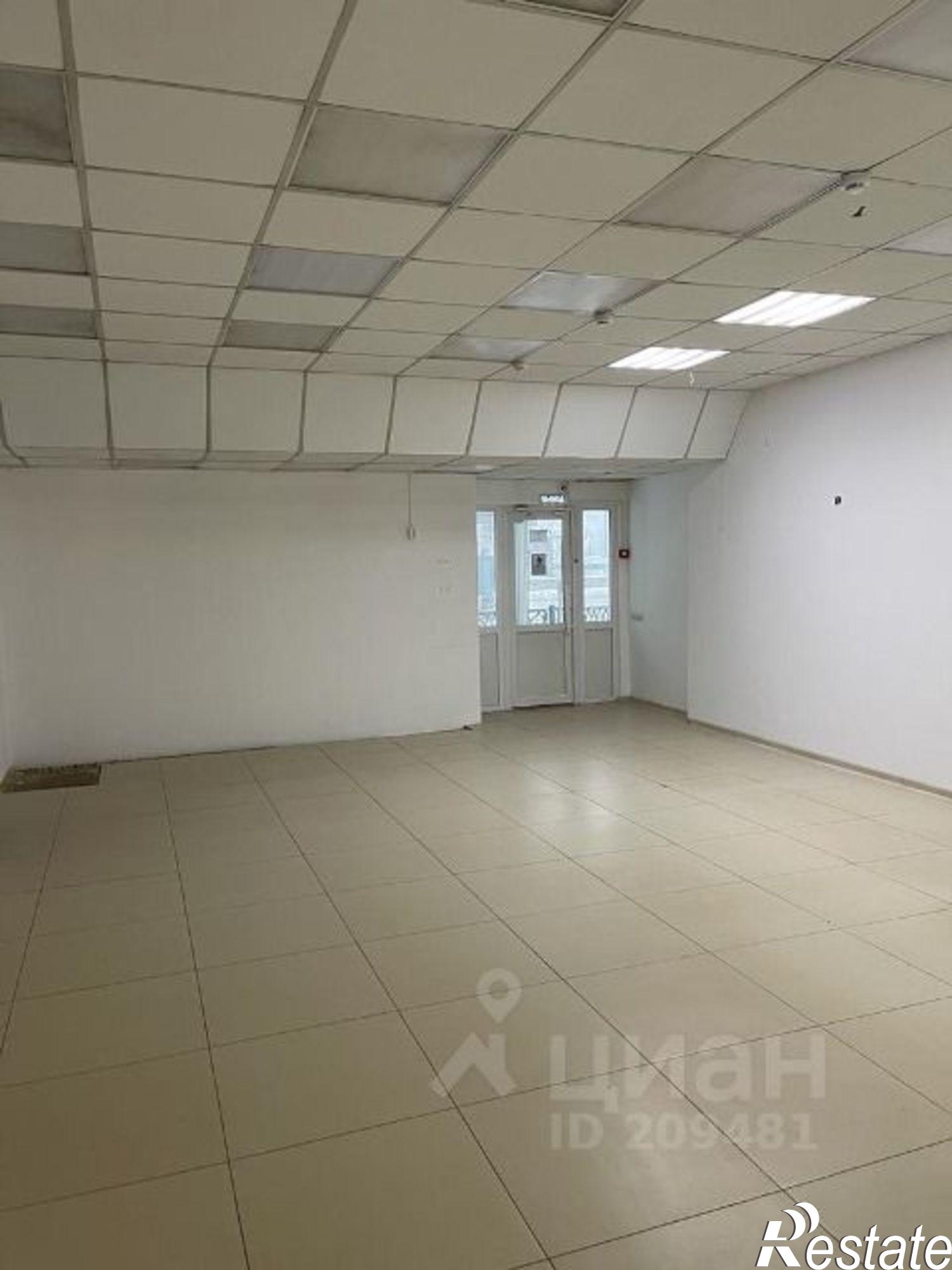 Сдать торговое помещение за 95 008 рублей на Коммунистическая улица, 61