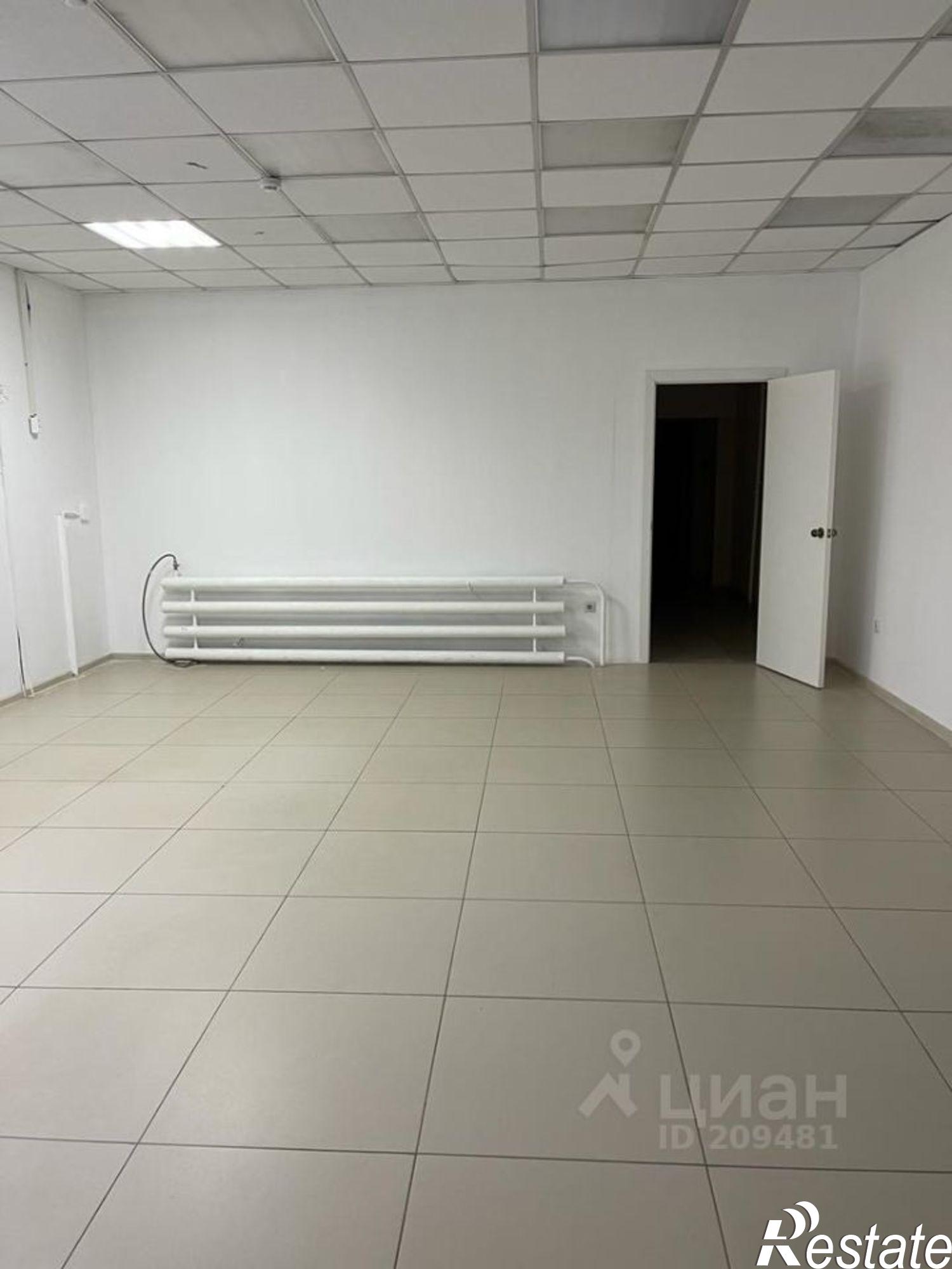 Сдать торговое помещение за 95 008 рублей на Коммунистическая улица, 61