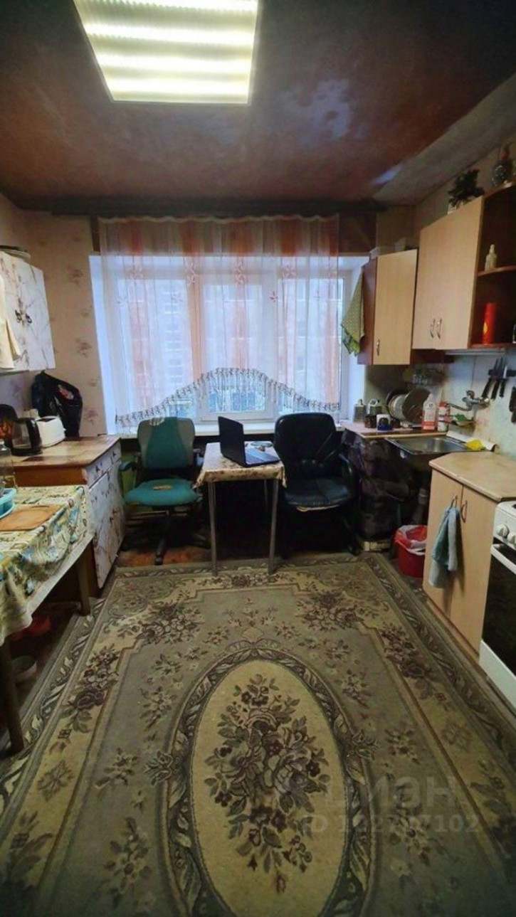 Комната улица Буркова, 29,  д. 29