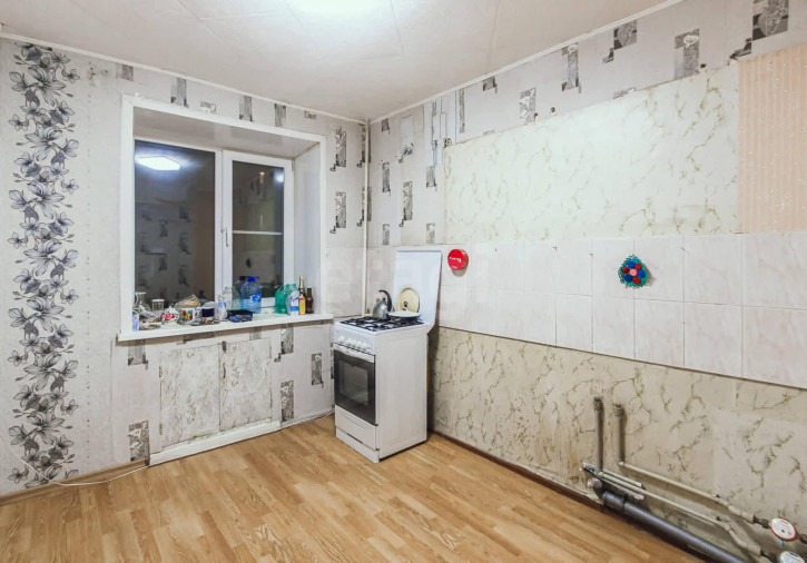 3-комн квартира улица Дзержинского, 15
