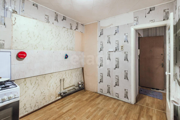 3-комн квартира улица Дзержинского, 15