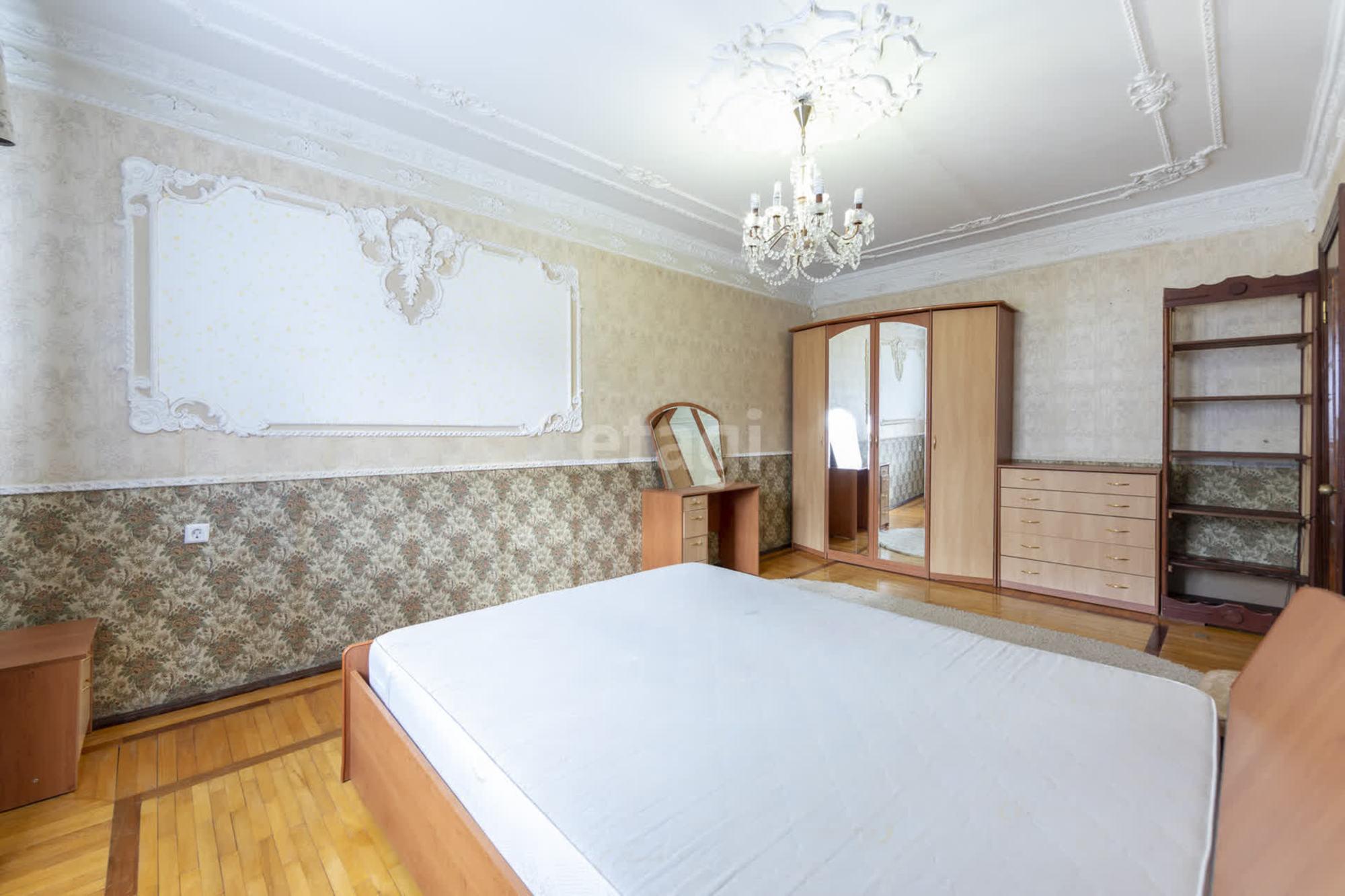 Купить квартиру за 11 000 000 рублей на Широтная, 120