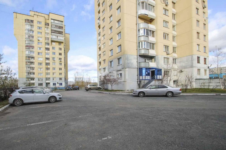 4-комн квартира Газовиков, 2