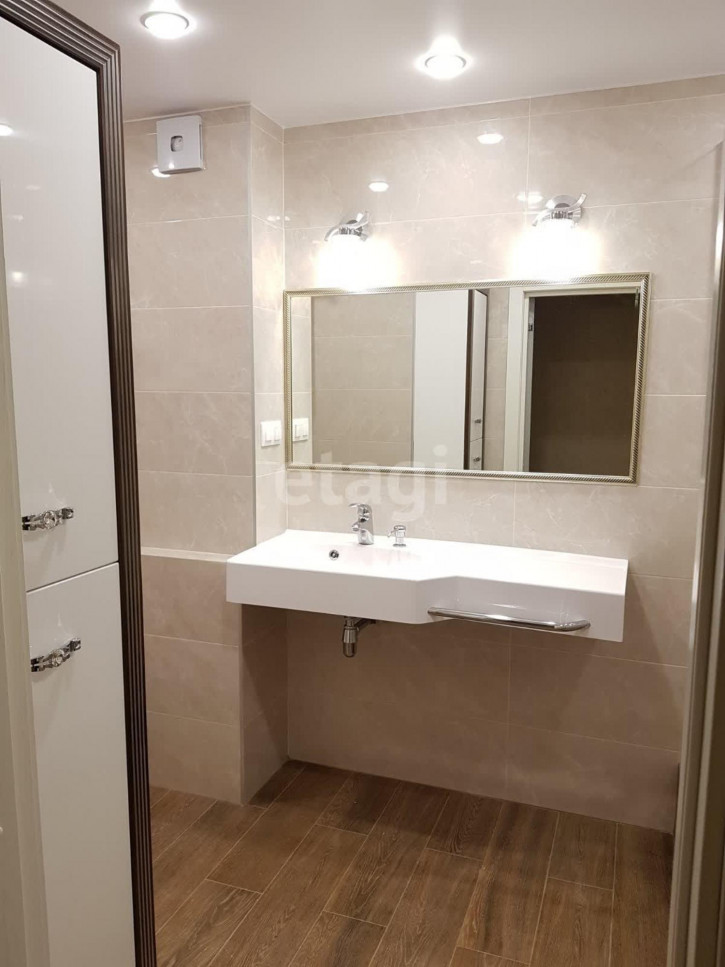 4-комн квартира Газовиков, 2