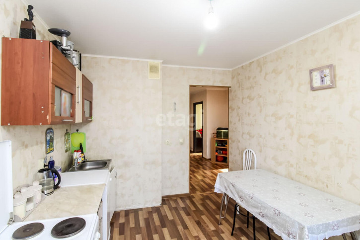 3-комн квартира Судоремонтная, 31