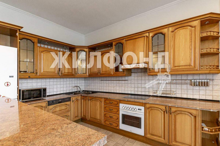 3-комн квартира Партизанская улица, д.83