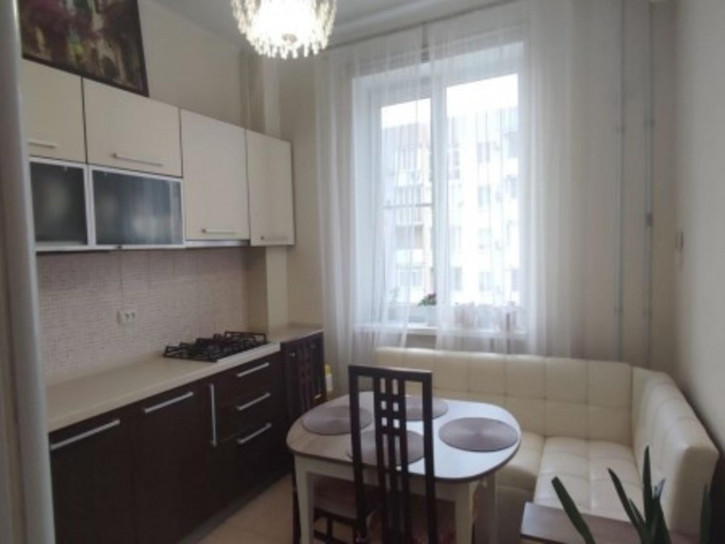 2-комн квартира Коммунистическая