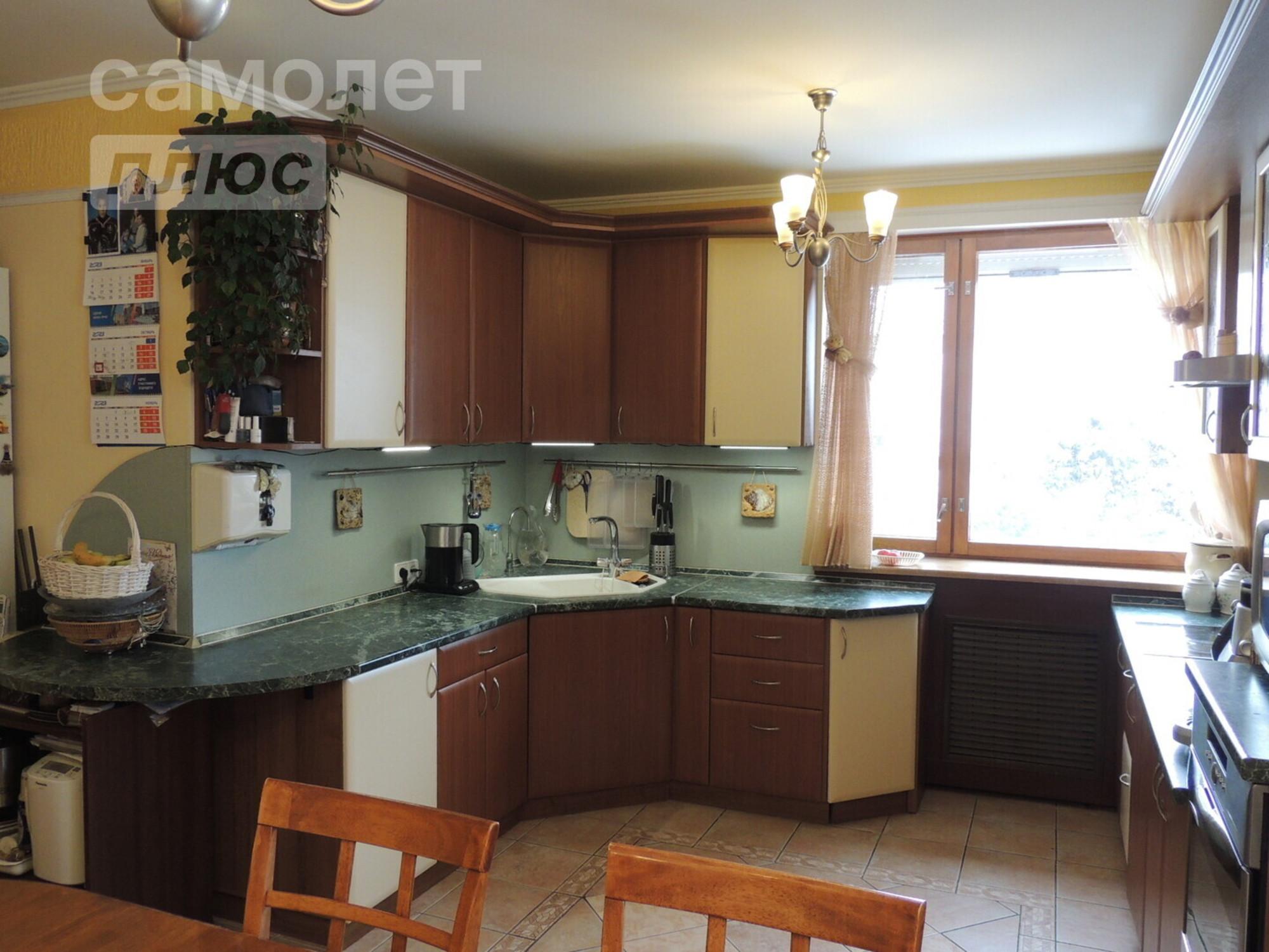 Купить дачу, дом, коттедж за 15 500 000 рублей на Солнечная улица, 11