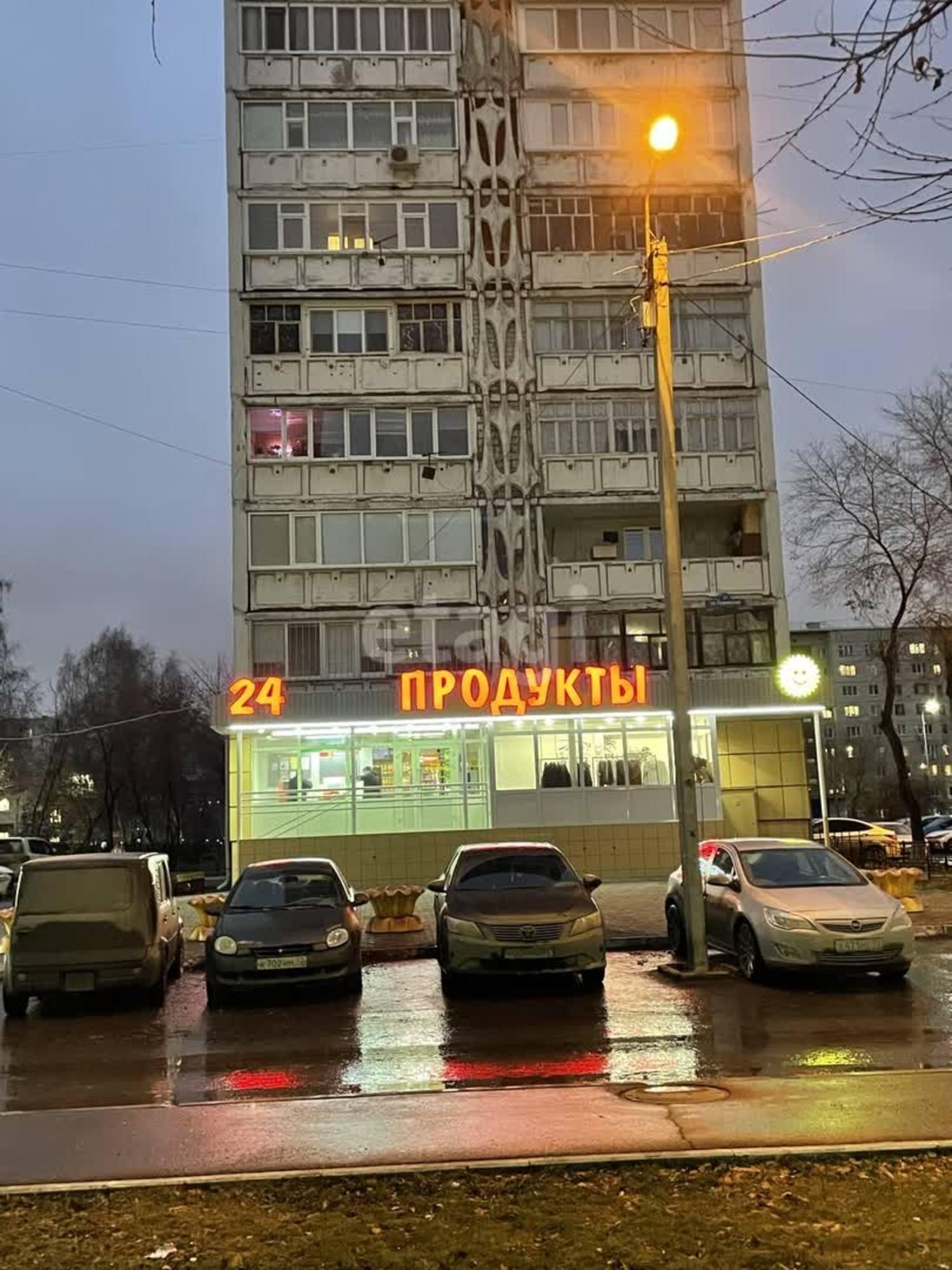 Сдать торговое помещение за 90 000 рублей на Пермякова 54