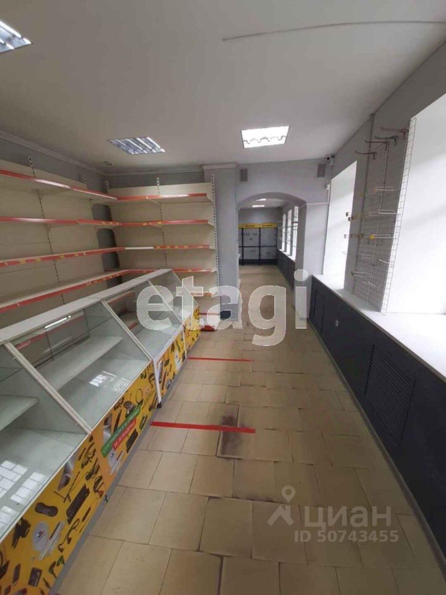 Купить торговое помещение за 3 095 040 рублей на Санкт-Петербургская улица, 5