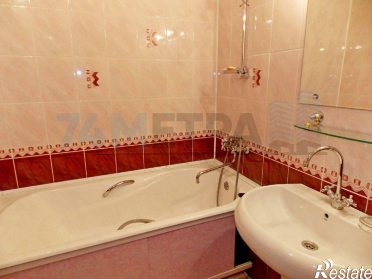3-комн квартира Косарева ул, 63