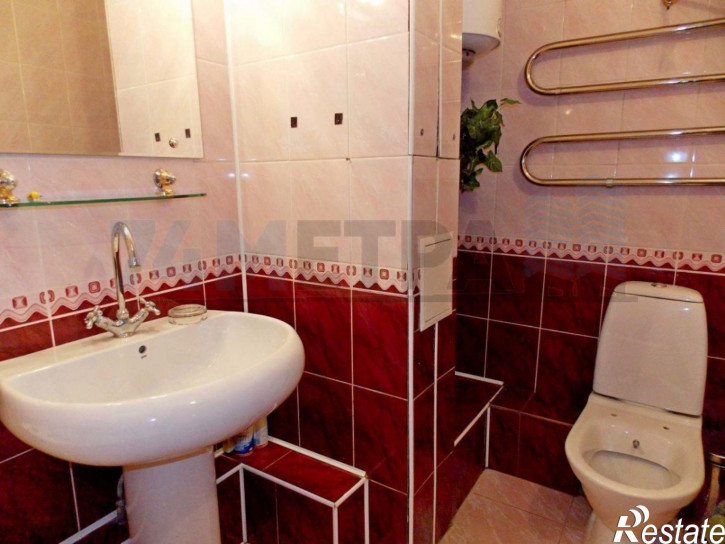 3-комн квартира Косарева ул, 63