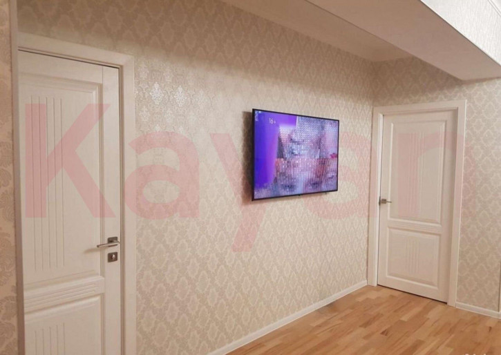 3-комн квартира Дзержинского проспект