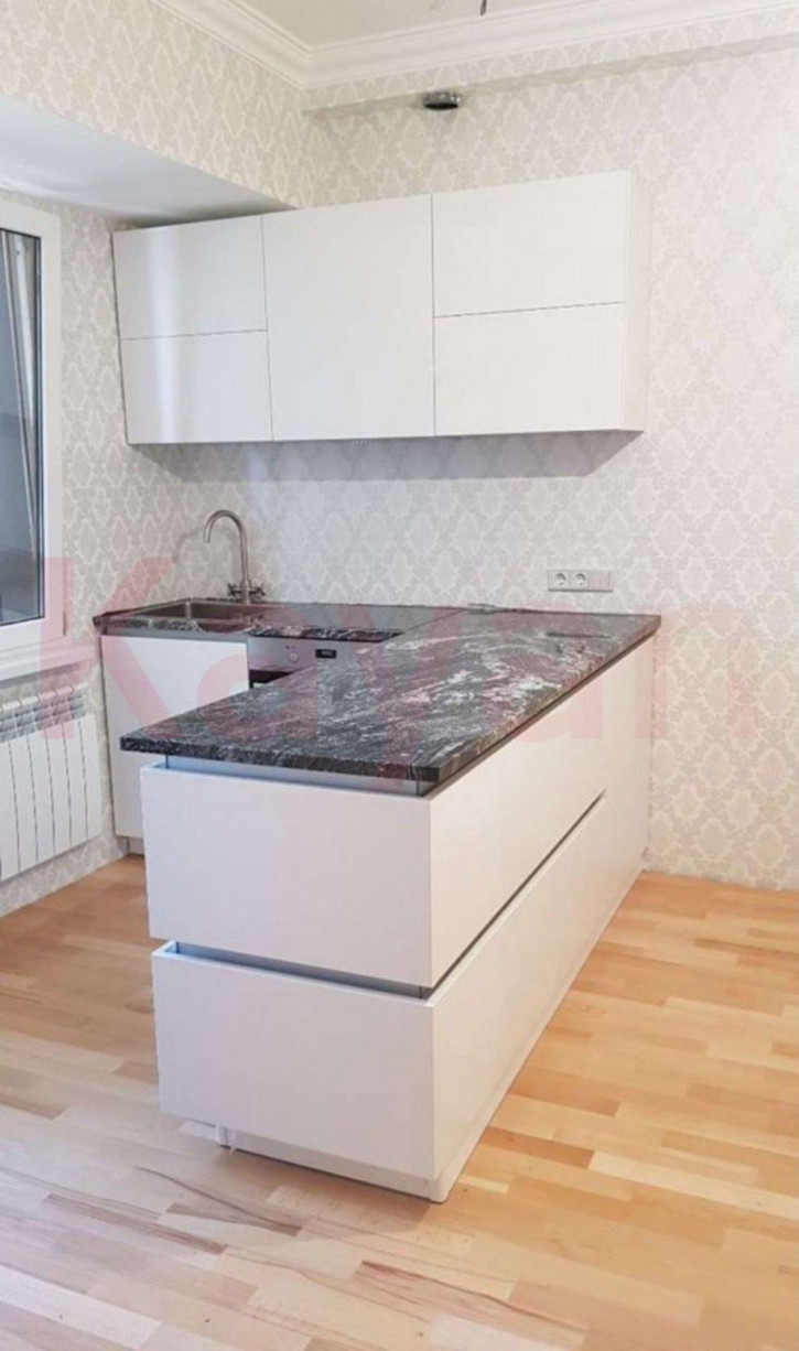 3-комн квартира Дзержинского проспект