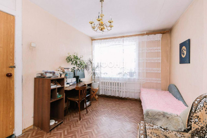 3-комн квартира Сибиряков-Гвардейцев улица, д.68