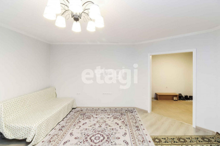 2-комн квартира Избышева, 8