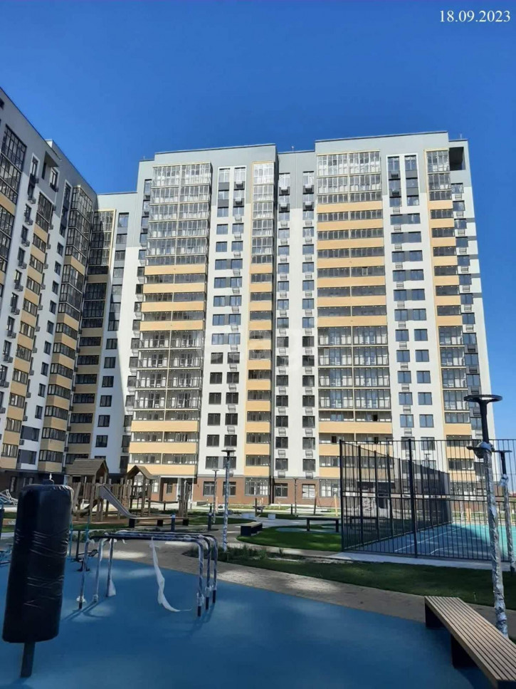 2-комн квартира Николая Гоголя, 1