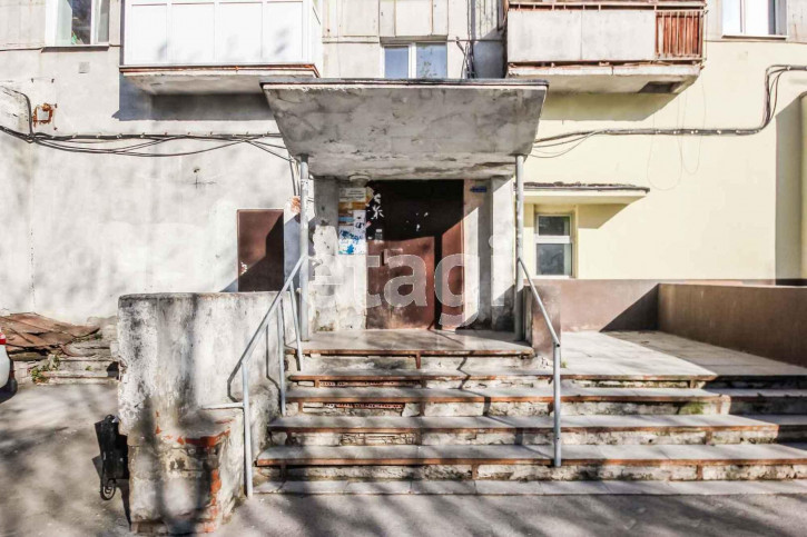 2-комн квартира Республики, 94