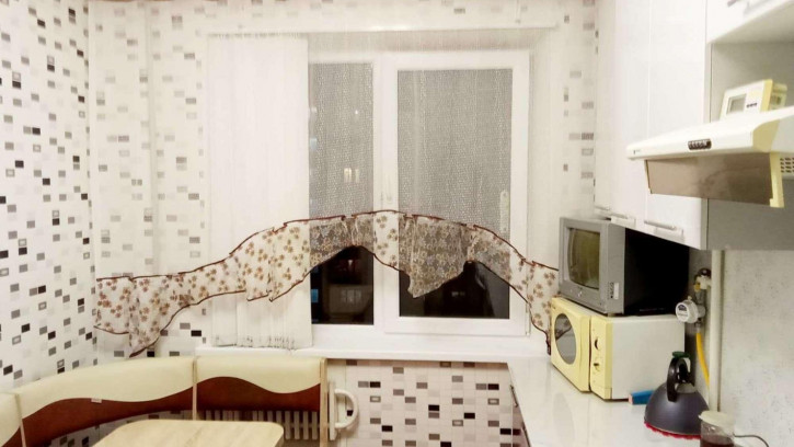 4-комн квартира Щорса улица, 38
