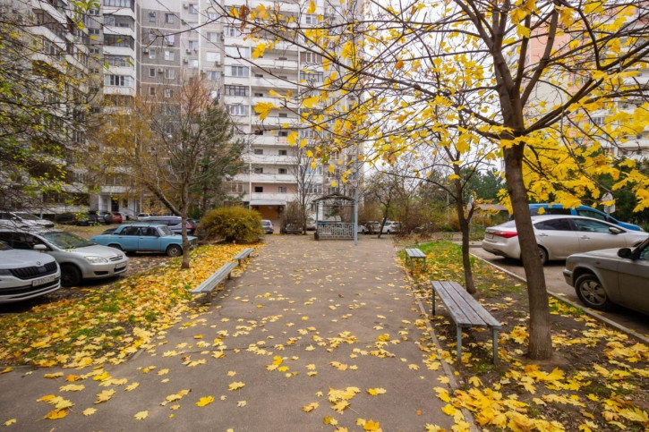 3-комн квартира Ставропольская ул, 183/1