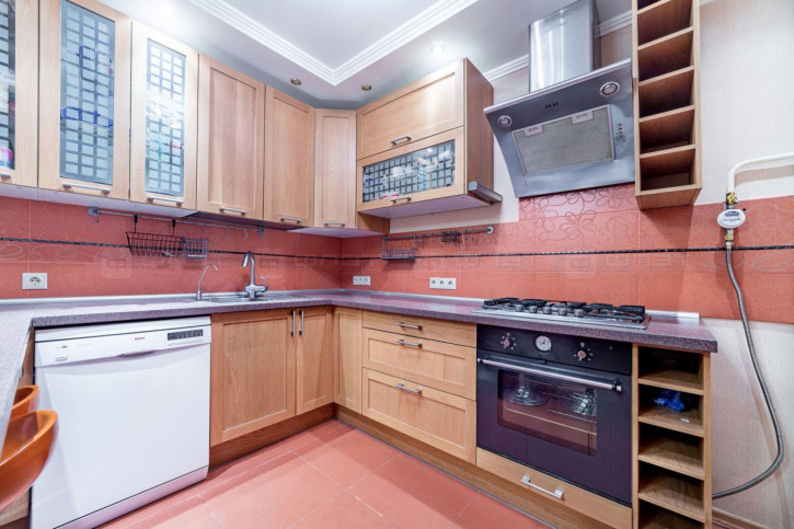 2-комн квартира ул. Космонавтов, дом 42