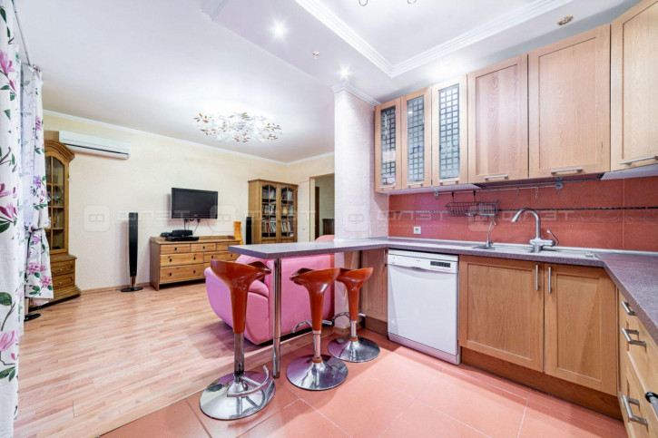 2-комн квартира ул. Космонавтов, дом 42