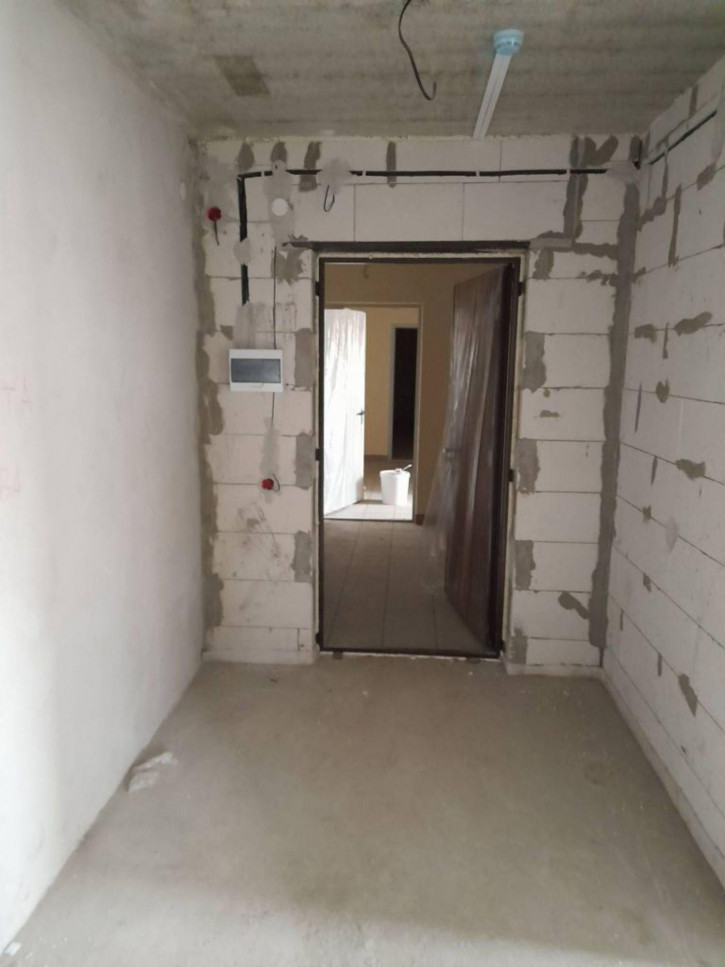 2-комн квартира в новом доме Просторный мкр, 1