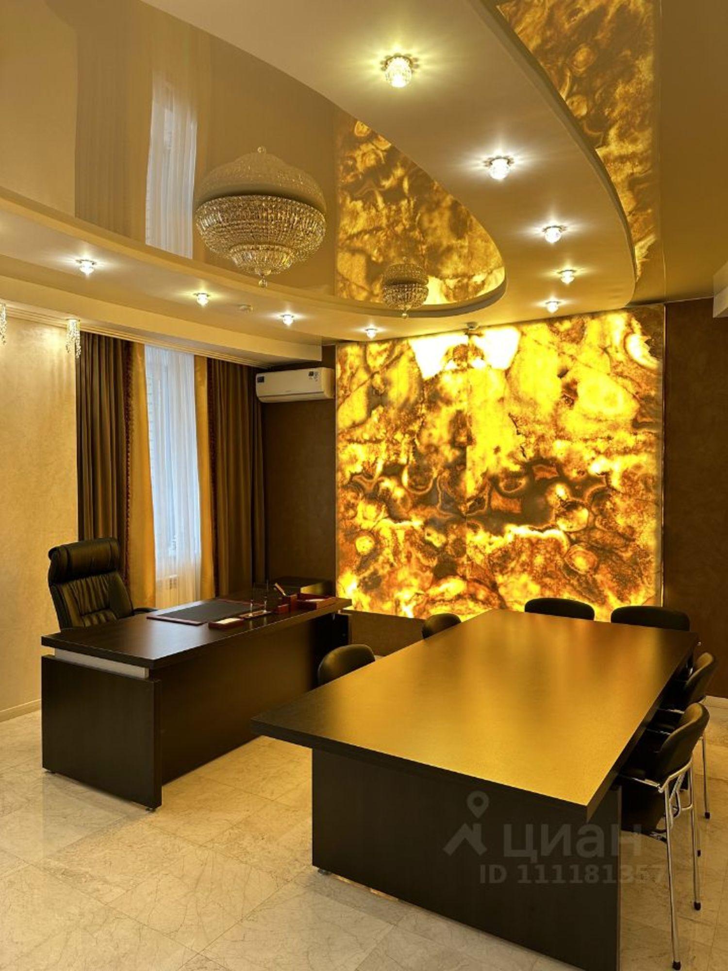 Купить офис, помещение под офис за 28 457 700 рублей на улица Калинина, 69