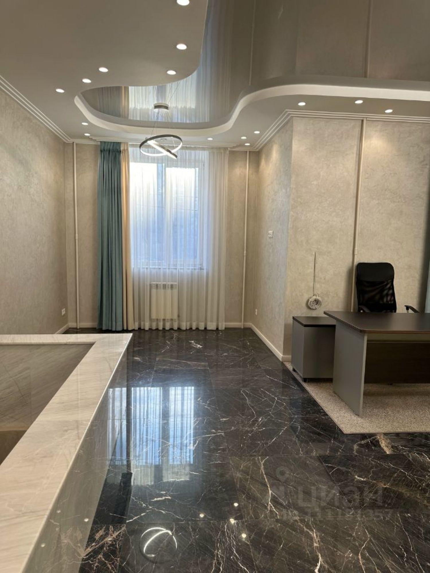Купить офис, помещение под офис за 28 457 700 рублей на улица Калинина, 69