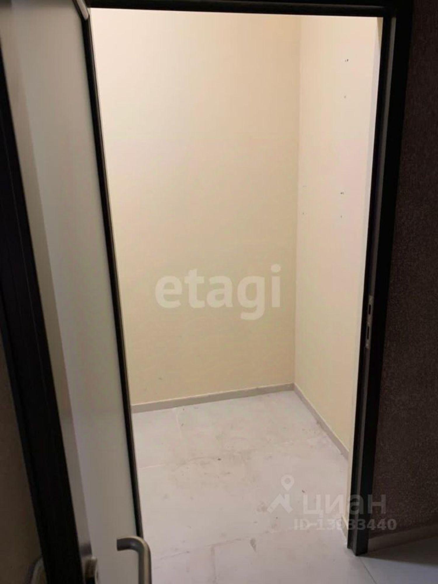 Купить складское помещение за 126 316 рублей на улица 50 лет Октября, 4