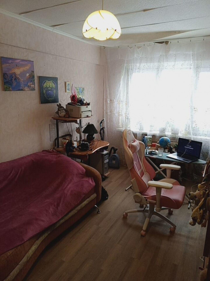 3-комн квартира Северодонецкая ул, 4А