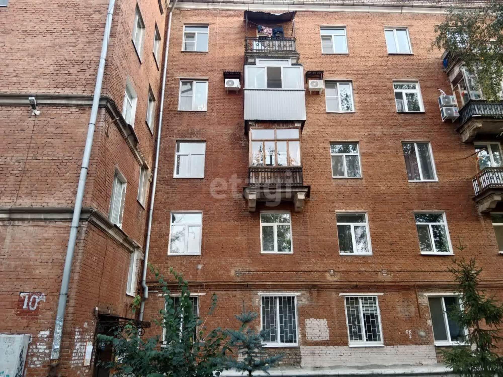 Купить квартиру за 5 100 000 рублей на Металлургов пр-кт, 10а