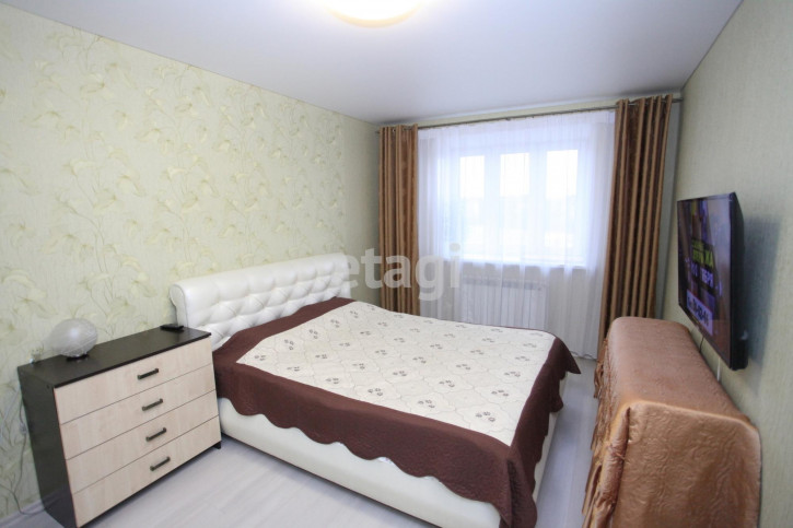 3-комн квартира Черногорская, 10